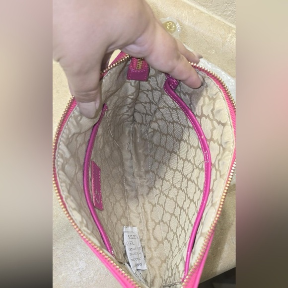 C. Wonder Chic Pink and Blue Clutch Bag - Picture 2 of 7